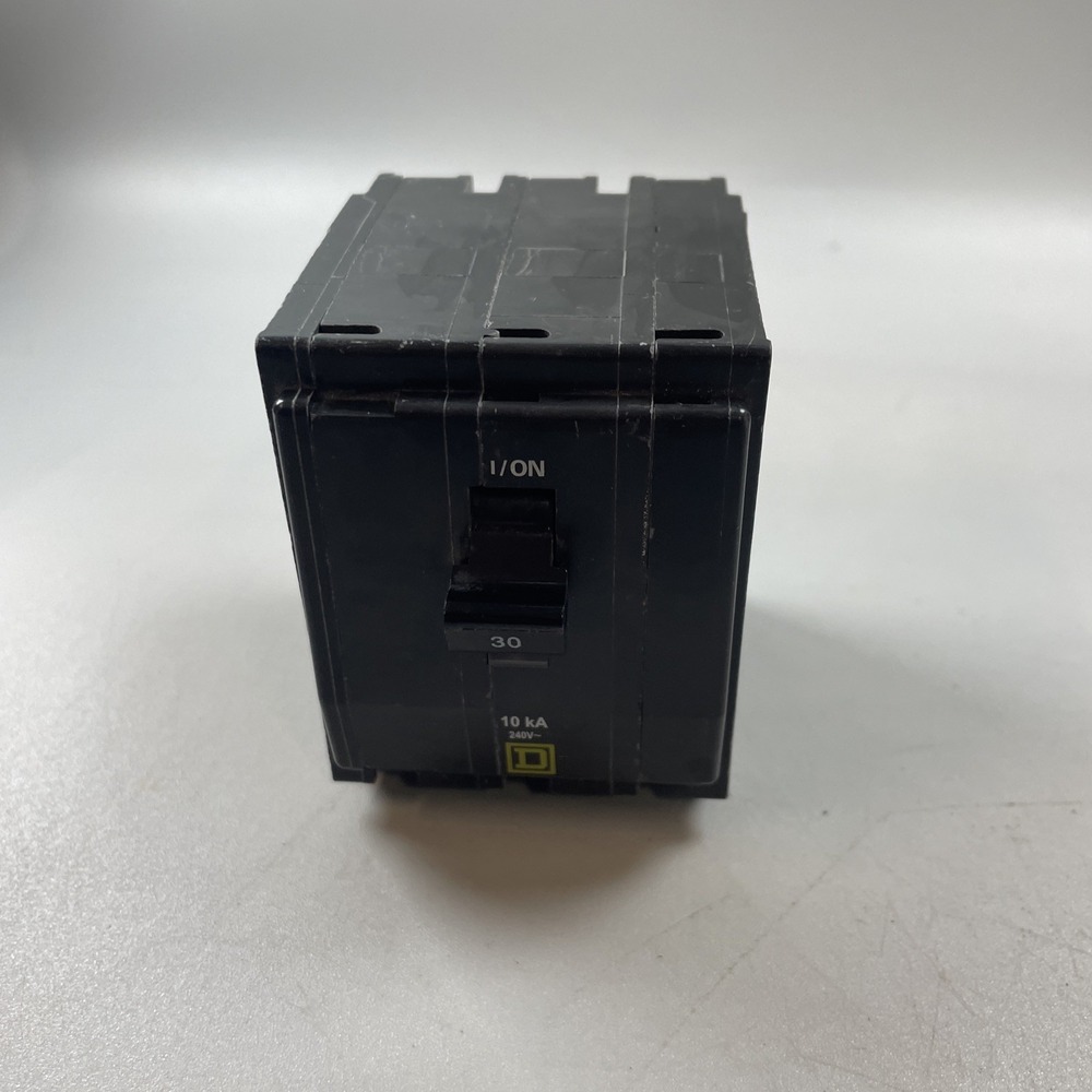 Square D 30 Amp Circuit Breaker 3 Pole 3 Phase 240V QO330 Yellow D Plug-In